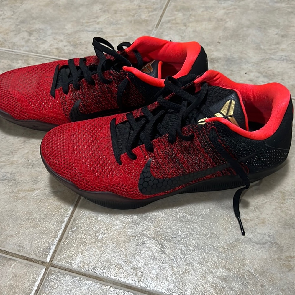 Nike mens Kobe elite low